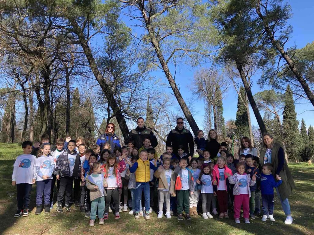 DRUŽENJE i sadnja drveća  u sp park šuma gorica SA DJEČJIM VRIĆEM PIPI DUGA ČARAPA