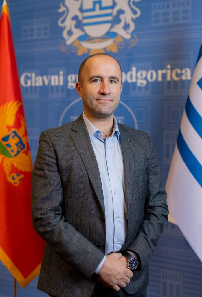 v.d. izvršnog direktora                        Dalibor Zečević